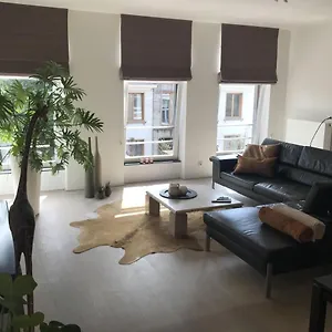 https://l-epoque.ostend-hotel.net